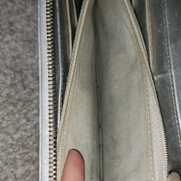 Chanel Quilted zipper wallet Authentic - Picture 11 of 12